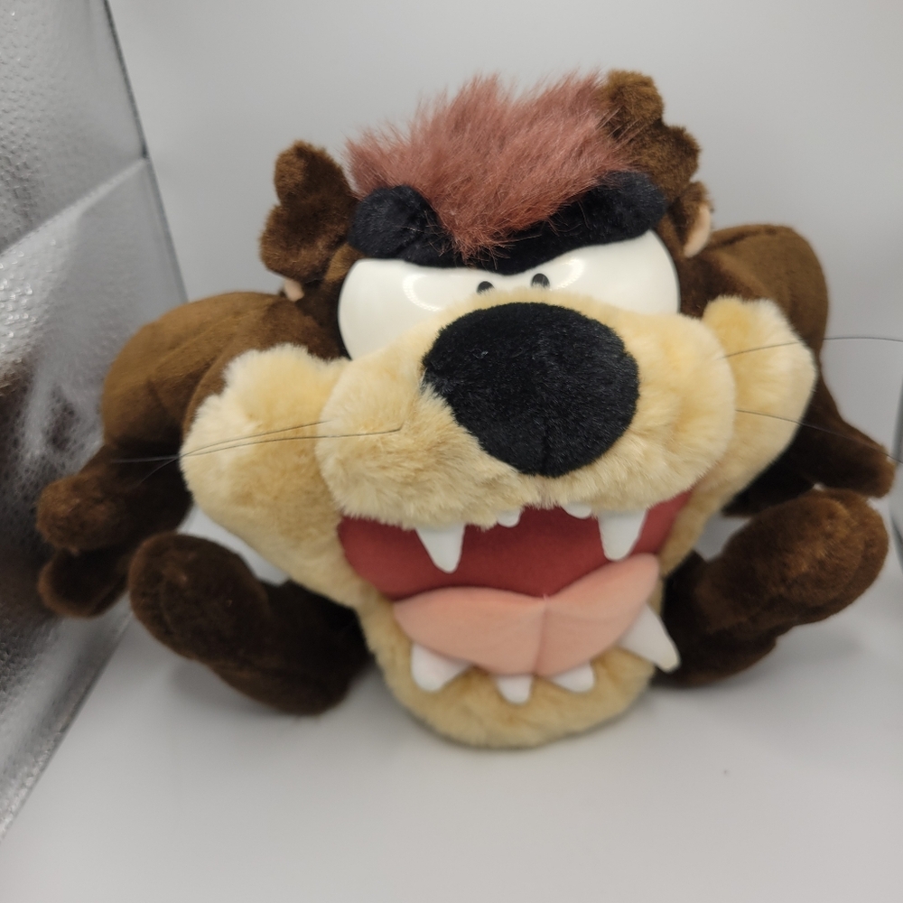 Vintage 1997 Warner Bros Taz Plush 8.5" Looney Tunes